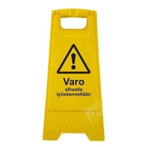 Varo ylhäällä työskennellään muovinen A-teline