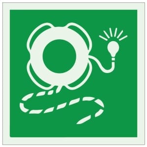 Pelastusrengas valolla ja köydellä jälkivalaiseva IMO opaste